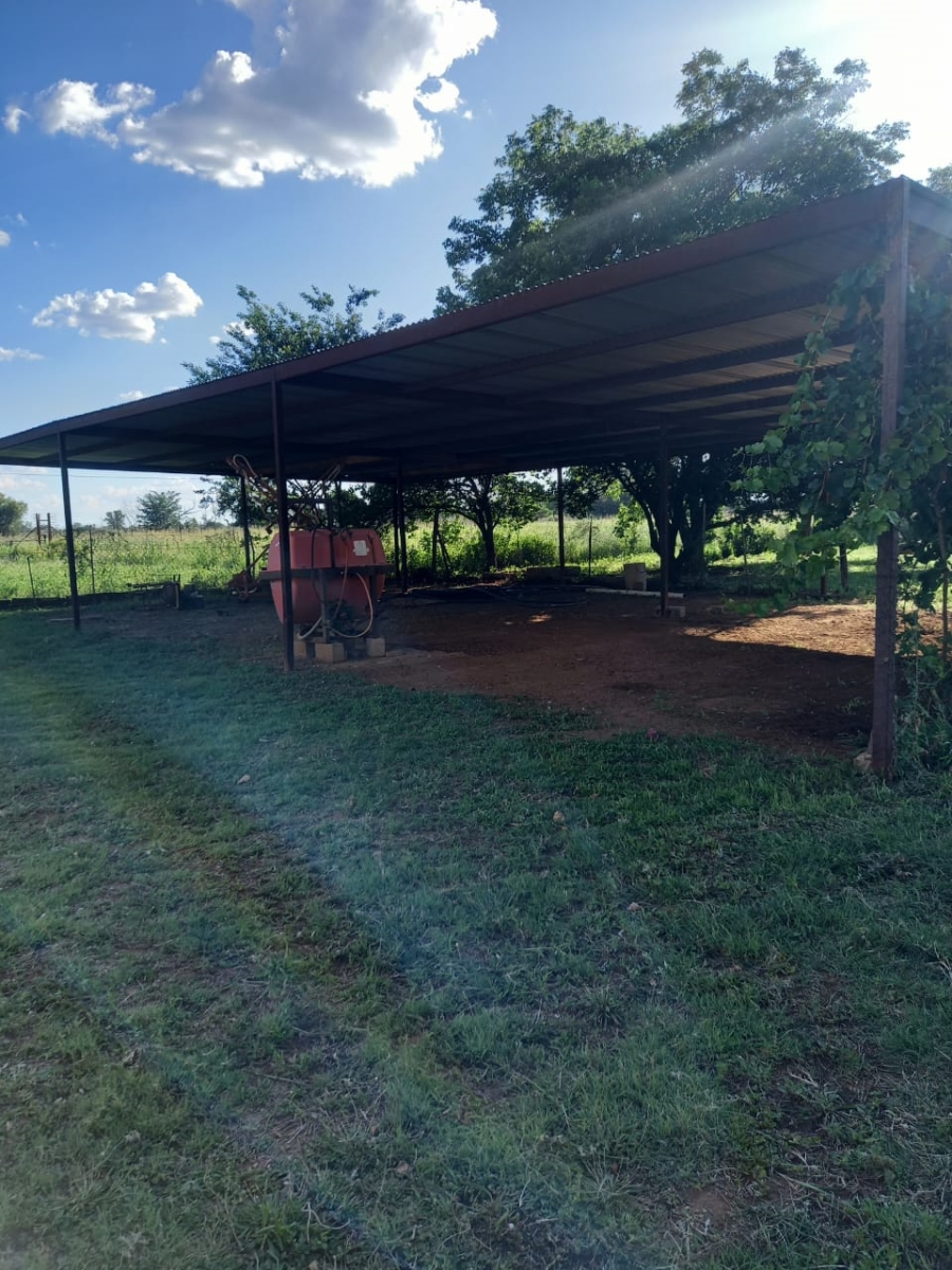Commercial Property for Sale in Roodewal Free State
